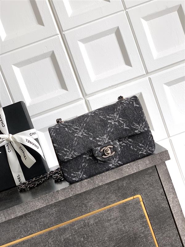 2026127205655646 700